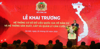 Thủ tướng Nguyễn Xuân Phúc đẩy mạnh chuyển đổi số trong lễ khai trương cơ sở dữ liệu quốc gia về dân cư, sản xuất, cấp và quản lý căn cước công dân